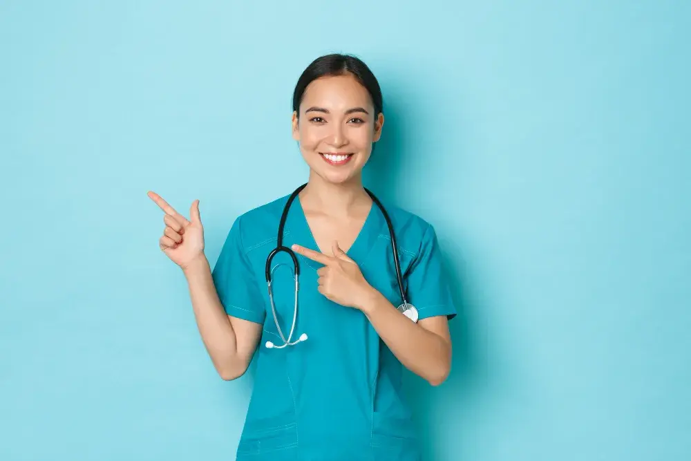 mujer-asiatica-salud-posando